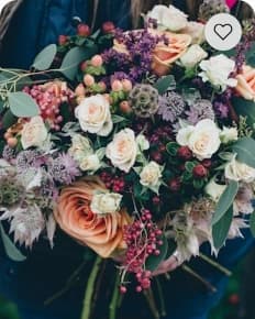 Букет «Peonies + Peach» в крафте